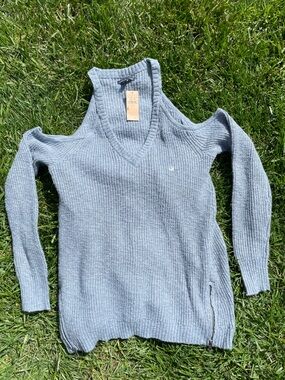 Cozy Lightweight Cold Shoulder Side Zipper Sweater Washed Blue NWT